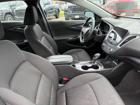Used 2024 Chevrolet Malibu LT FWD image 40