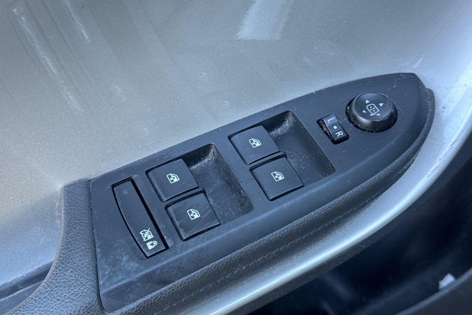 Used 2015 Chevrolet Volt Premium w/ Premium Trim Package FWD image 13