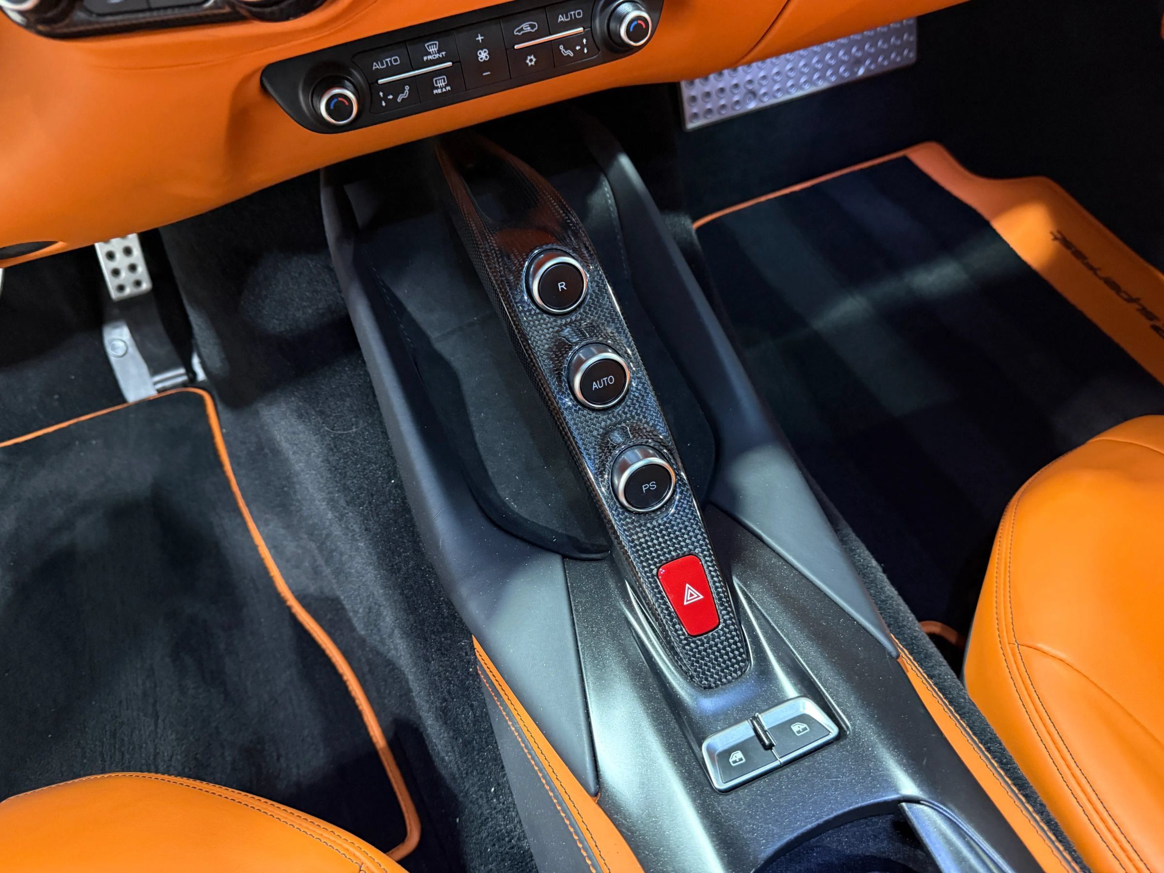 Used 2020 Ferrari 812 Superfast RWD image 47