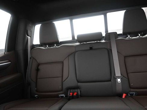 New 2026 GMC Sierra 1500 Denali w/ Denali Reserve Package image 15