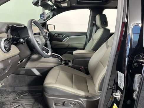Used 2026 Chevrolet Colorado ZR2 w/ Technology Package AWD/4WD image 20