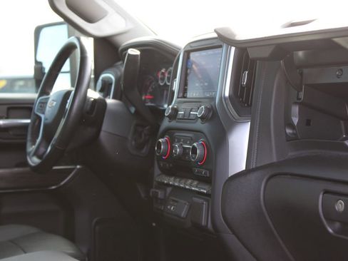 Used 2022 Chevrolet Silverado 2500 LTZ w/ Z71 Off-Road Package image 32