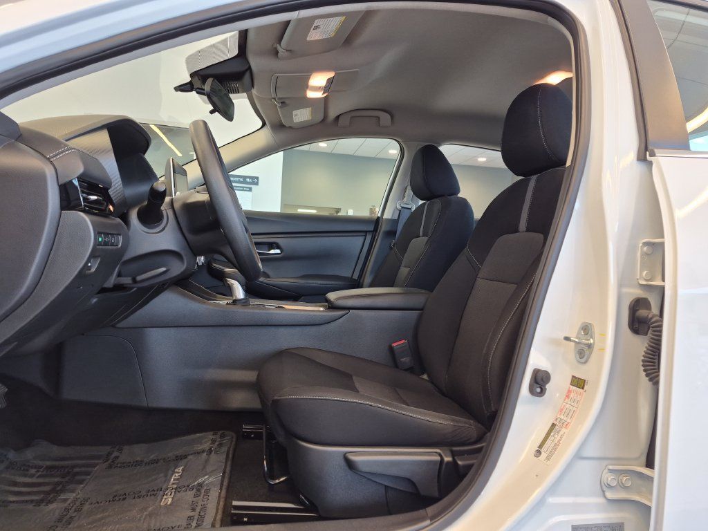 Certified 2023 Nissan Sentra SV FWD image 14