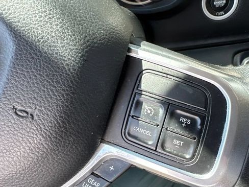 Used 2020 RAM 2500 Laramie AWD/4WD image 16