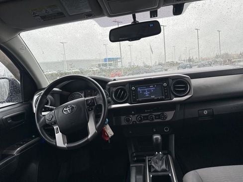 Used 2017 Toyota Tacoma SR5 w/ Tow Package image 10