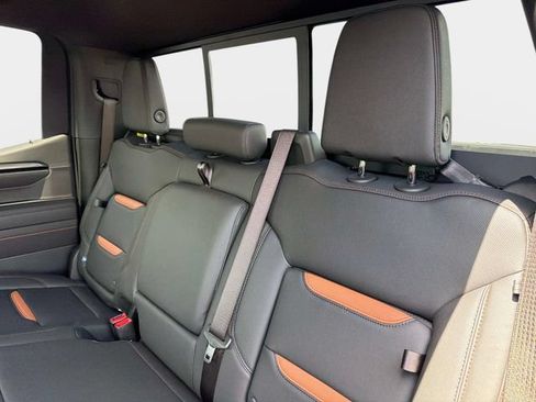 New 2026 GMC Sierra 1500 AT4 w/ AT4 Premium Package AWD/4WD image 12