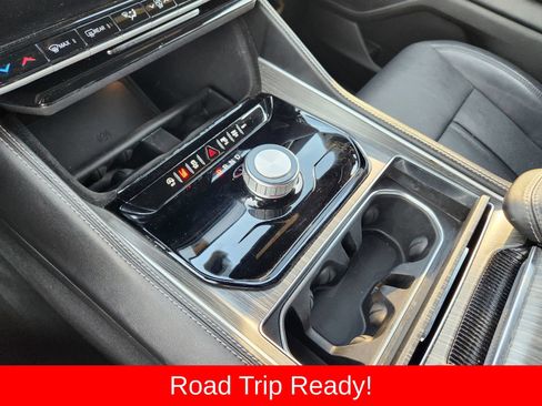 Used 2024 Jeep Wagoneer Series II w/ Flexible Seating Group RWD image 27