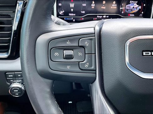 Used 2024 GMC Sierra 3500 Denali Ultimate AWD/4WD image 22