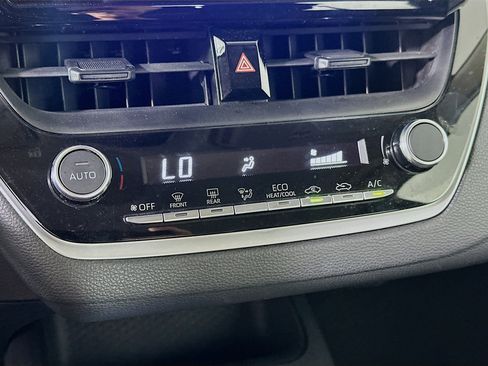 Used 2024 Toyota Corolla LE FWD image 22