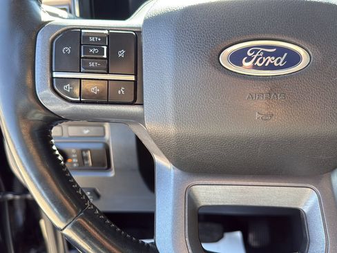 Used 2023 Ford F250 Lariat w/ Sport Appearance Package AWD/4WD image 13