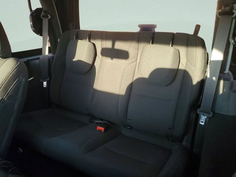 Used 2023 Jeep Wrangler Sport S image 13