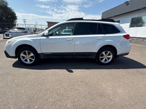 Used 2014 Subaru Outback 2.5i Limited w/ Moonroof Package AWD/4WD image 4