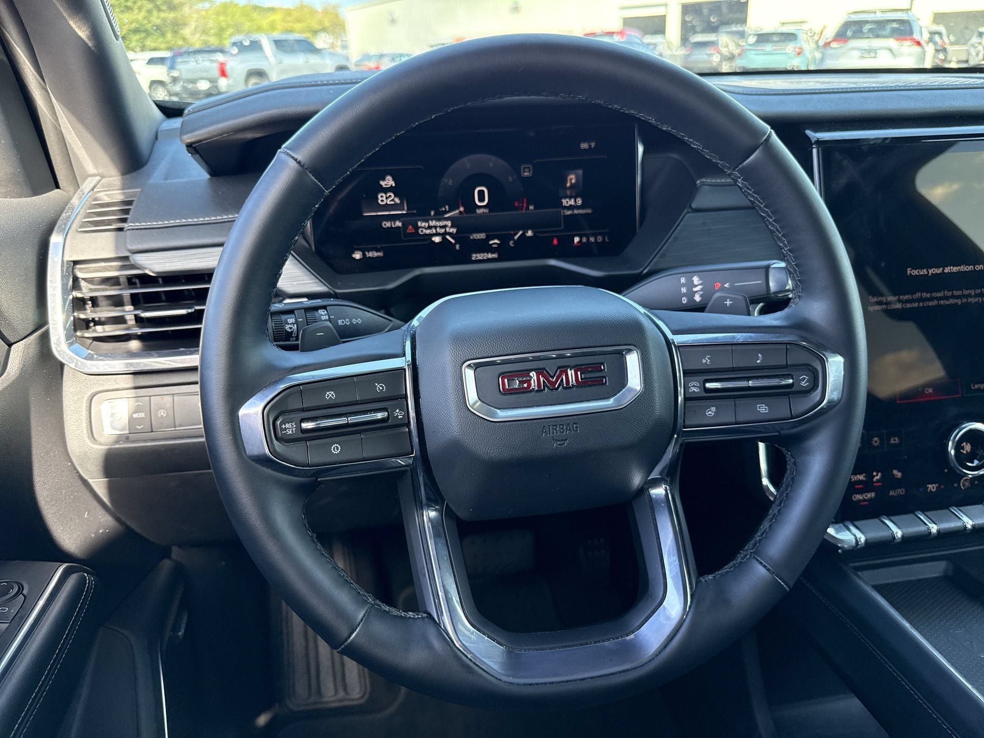 Used 2026 GMC Acadia Elevation w/ Elevation Premium Package FWD image 11