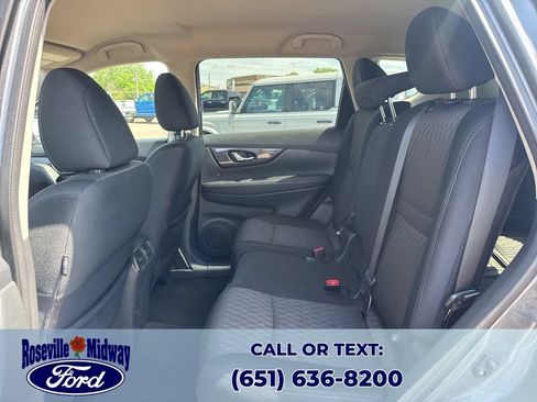 Used 2018 Nissan Rogue SV w/ Premium Package AWD/4WD image 29