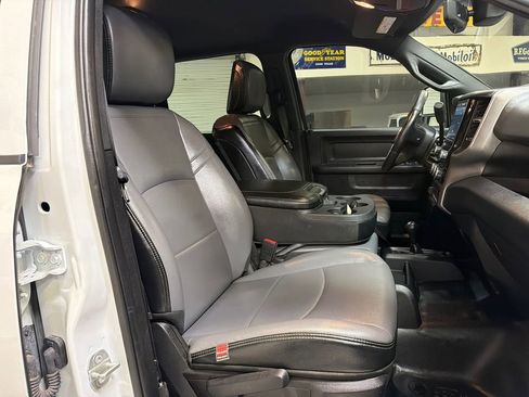 Used 2024 RAM 2500 Tradesman w/ Chrome Appearance Group AWD/4WD image 36