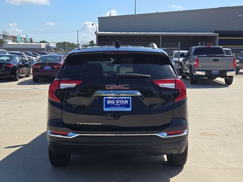 Used 2024 GMC Terrain SLT FWD image 5