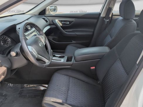 Used 2016 Nissan Altima 2.5 SV FWD image 12