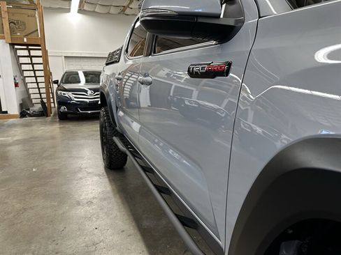Used 2017 Toyota Tacoma TRD Pro AWD/4WD image 40