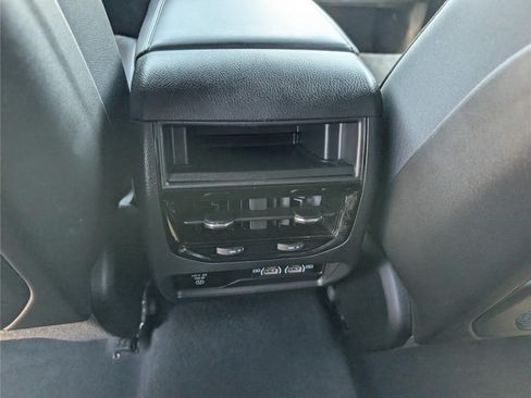 Used 2023 Jeep Grand Cherokee Altitude AWD/4WD image 19