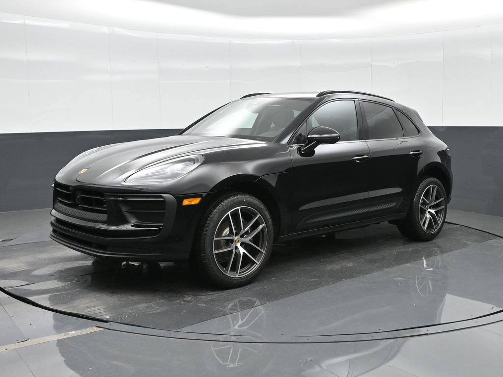 Certified 2026 Porsche Macan AWD/4WD image 1