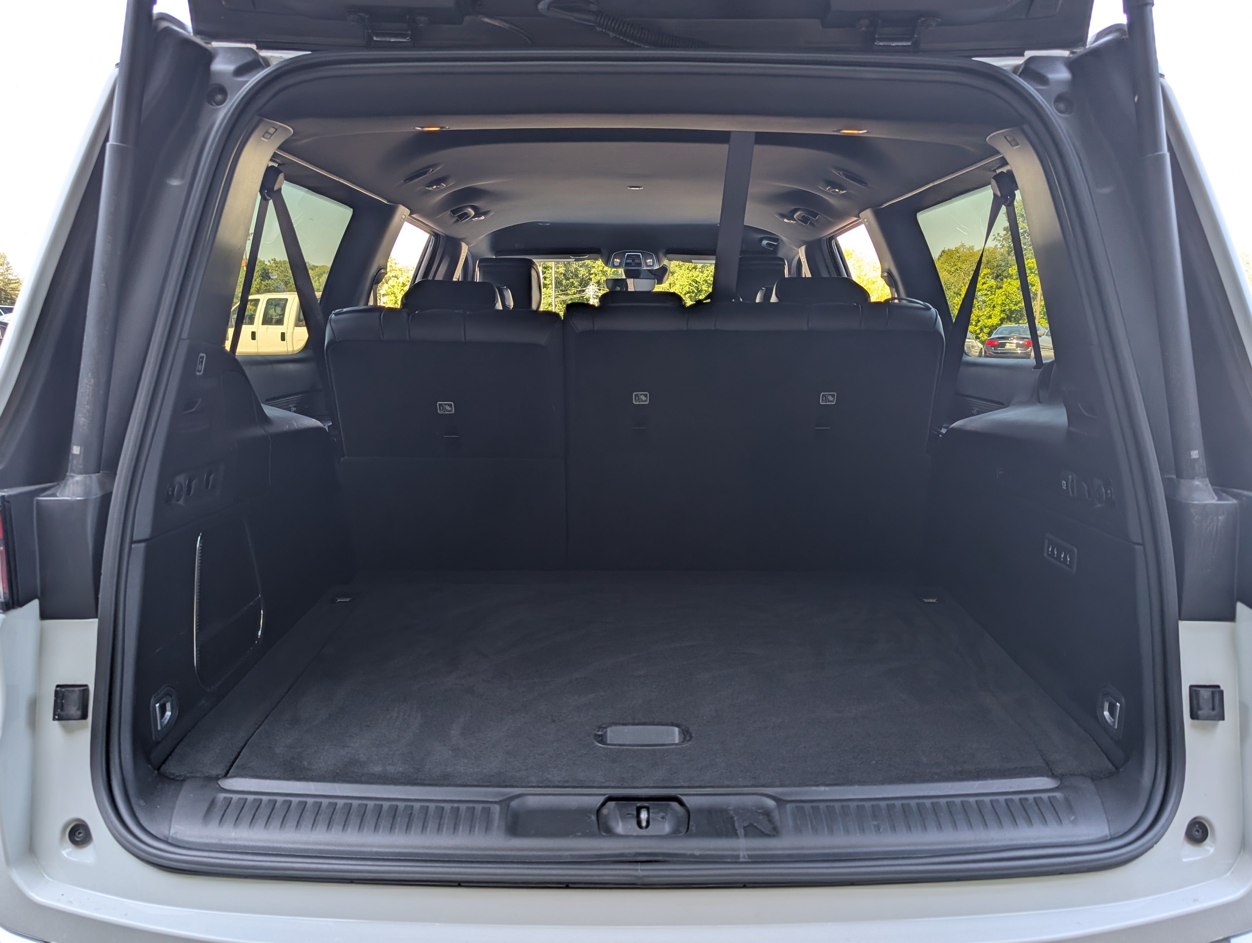 Used 2024 Jeep Wagoneer L 2WD image 20