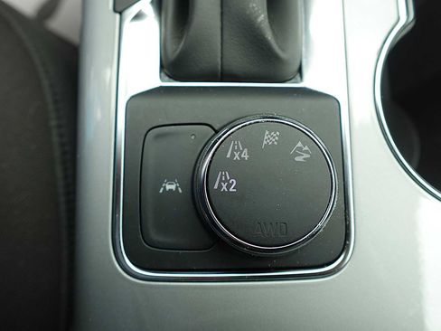 Used 2025 Chevrolet Blazer LT AWD/4WD image 21