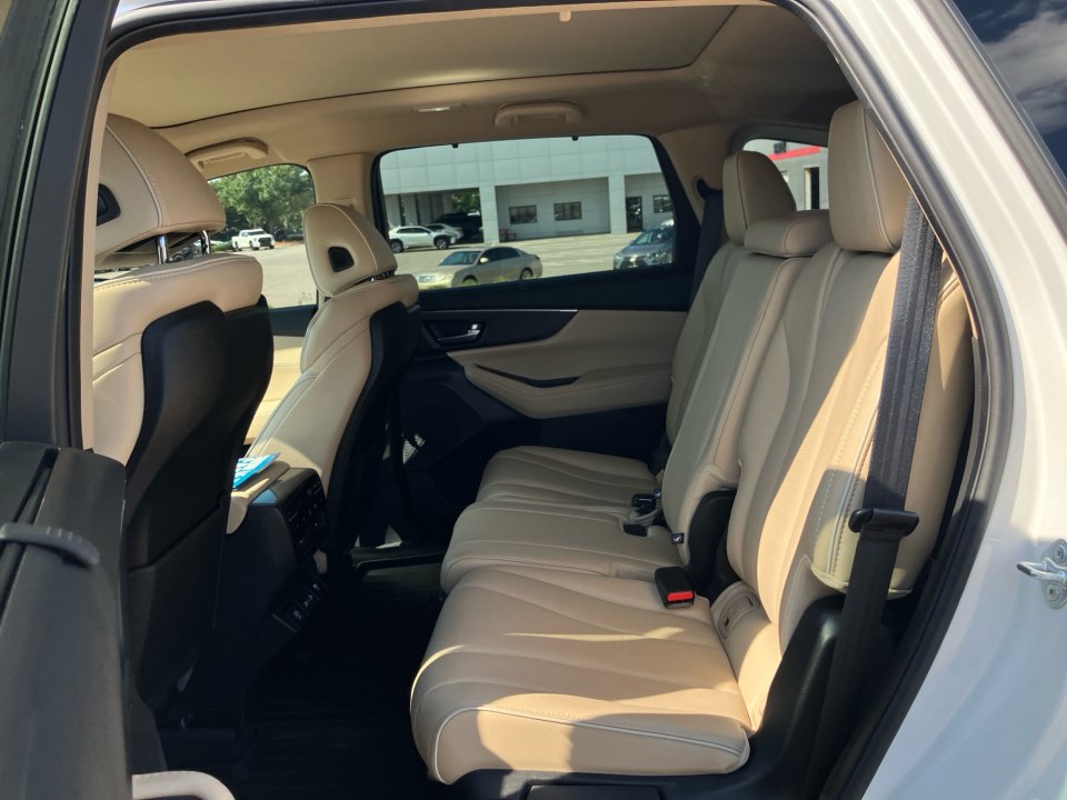 Used 2024 Acura MDX w/ Advance Package AWD/4WD image 34