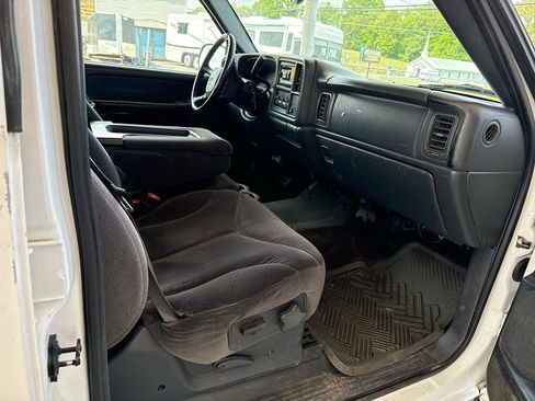 Used 2002 GMC Sierra 2500 4x4 Crew Cab HD w/ Snow Plow Prep Pkg image 6