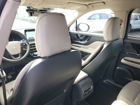 New 2026 Lincoln Corsair Premiere image 26