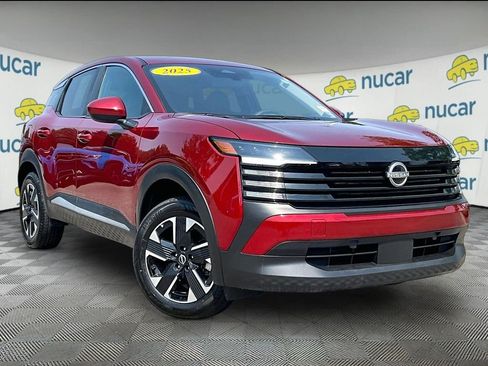 Used 2025 Nissan Kicks SV AWD/4WD image 1
