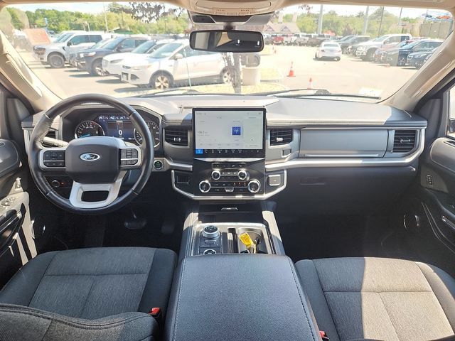 Certified 2024 Ford Expedition XLT AWD/4WD image 8