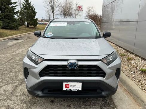 Certified 2019 Toyota RAV4 LE image 32