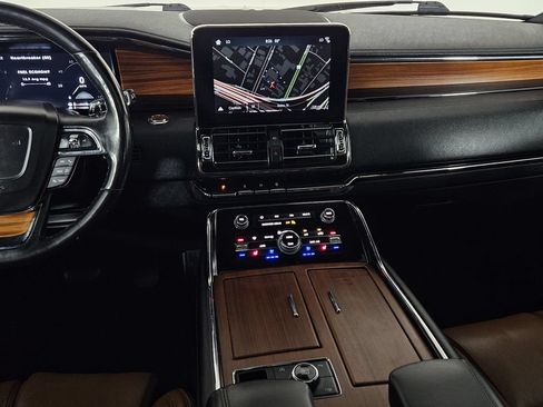Used 2019 Lincoln Navigator Reserve w/ Cargo Package AWD/4WD image 9