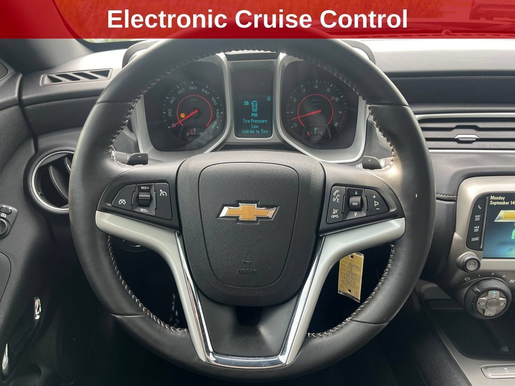 Used 2015 Chevrolet Camaro LT RWD image 18