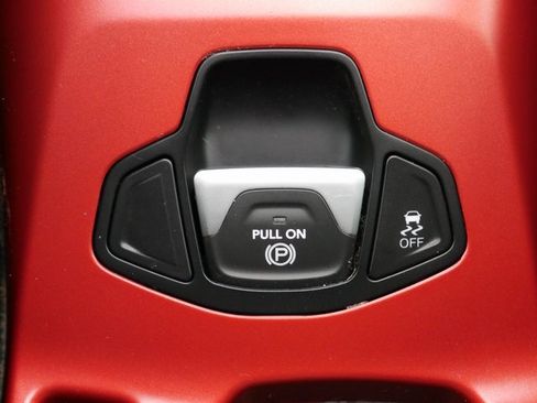 Used 2018 Jeep Renegade Trailhawk w/ Cold Weather Group II image 23