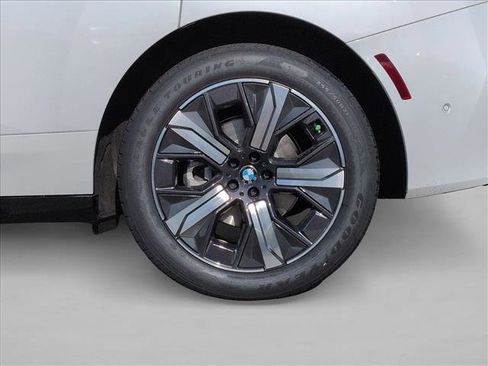 New 2026 BMW iX xDrive45 image 10