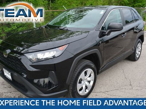 Used 2022 Toyota RAV4 LE AWD/4WD image 1