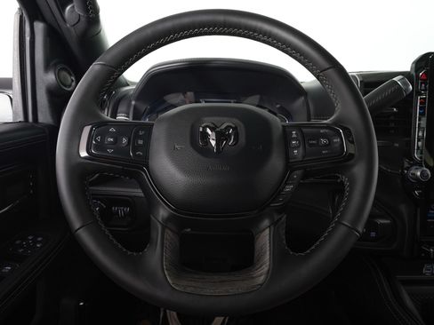 Used 2026 RAM 3500 Limited AWD/4WD image 17