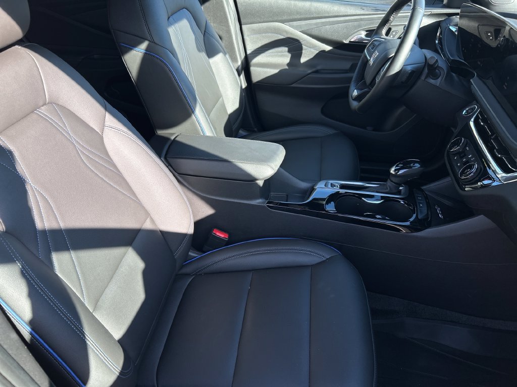 Used 2025 Buick Envista Sport Touring w/ Convenience I Package FWD image 13