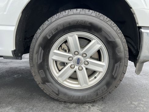 Used 2022 Ford F150 XLT w/ Trailer Tow Package image 10