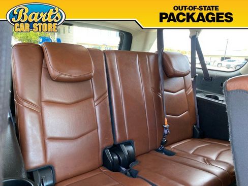 Used 2017 Cadillac Escalade ESV Luxury image 8