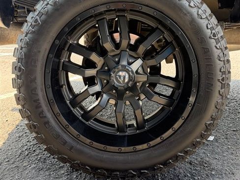 Used 2016 GMC Sierra 2500 Denali w/ Duramax Plus Package AWD/4WD image 12