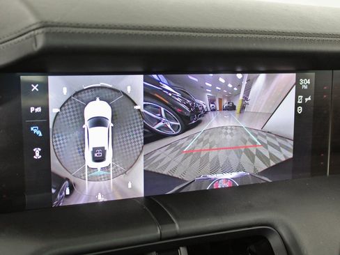 Used 2020 Porsche Taycan Turbo image 32