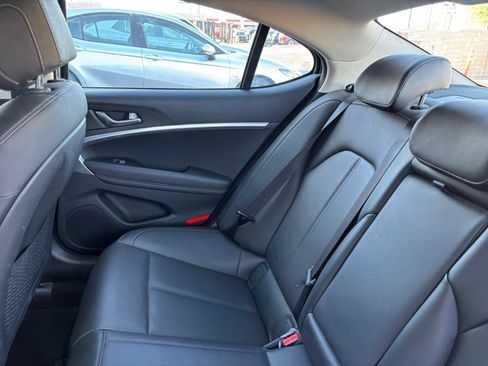 Used 2025 Genesis G70 2.5T AWD/4WD image 41