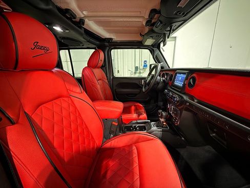 Used 2018 Jeep Wrangler Unlimited Sport S AWD/4WD image 30