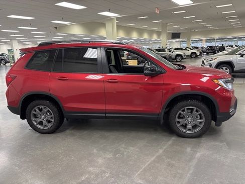 Used 2024 Honda Passport TrailSport image 8