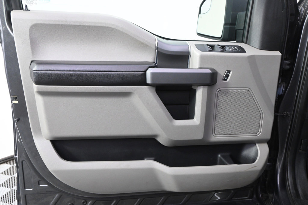 Used 2017 Ford F150 XLT w/ Equipment Group 302A Luxury AWD/4WD image 22