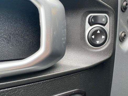Used 2018 Jeep Wrangler Sport AWD/4WD image 29
