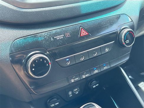 Used 2018 Hyundai Tucson SE AWD/4WD image 15