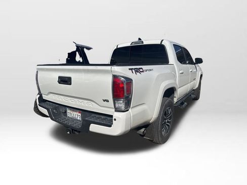 Used 2021 Toyota Tacoma TRD Sport w/ Technology Package image 5